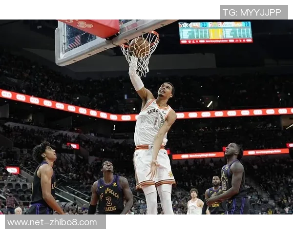 文班亚马新秀赛季表现惊艳场均20分10篮板3盖帽引领联盟新星